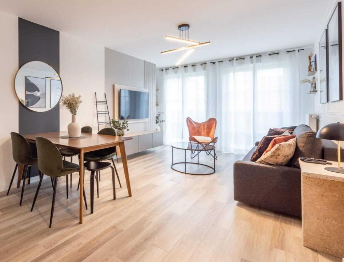 Le Celeste By Plaza Serris Exterior foto