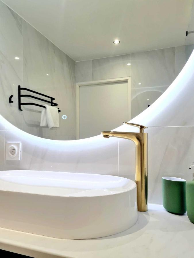 Le Celeste By Plaza Serris Exterior foto